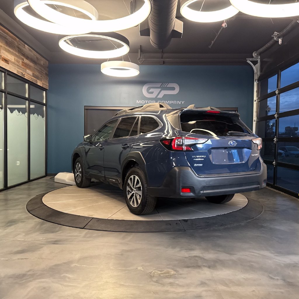 Used 2025 Subaru Outback Premium AWD/4WD image 5