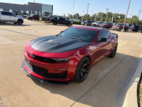 Used 2021 Chevrolet Camaro SS RWD image 2