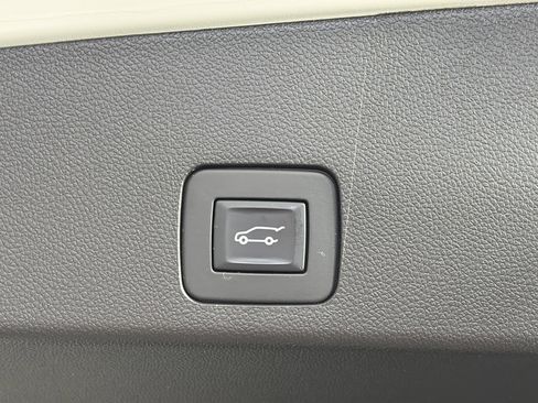 Used 2022 Buick Encore GX Essence w/ Advanced Technology Package image 15