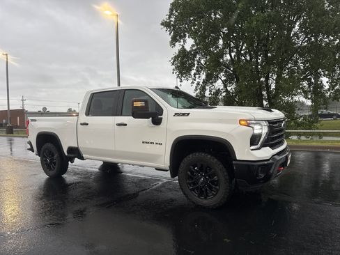 New 2026 Chevrolet Silverado 2500 LT w/ Trail Boss Package AWD/4WD image 4