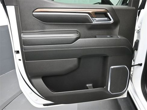 Used 2023 Chevrolet Silverado 1500 LT Trail Boss w/ Protection Package image 15