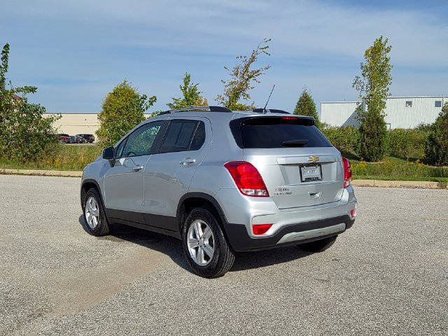 Used 2022 Chevrolet Trax LT w/ LT Convenience Package AWD/4WD image 7