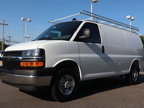 New 2025 Chevrolet Express 2500 w/ Driver Convenience Package image 6