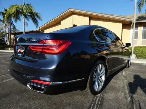 Used 2016 BMW 750i xDrive image 8