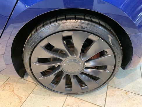 Used 2022 Tesla Model 3 Performance image 10