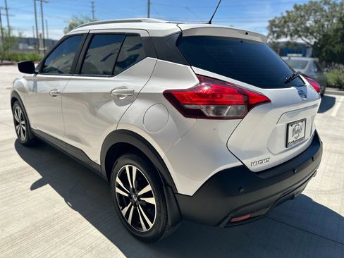 Used 2020 Nissan Kicks SV image 5