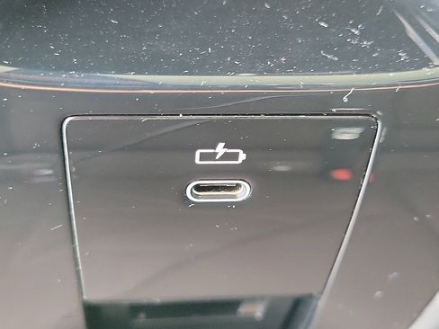 Used 2024 BMW iX xDrive50 w/ Sport Package AWD/4WD image 14
