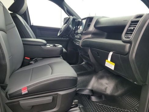 New 2024 RAM 3500 Tradesman w/ Chrome Appearance Group image 25