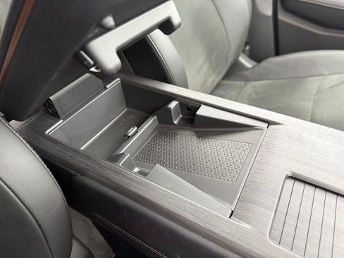 Used 2024 Nissan Ariya AWD image 25