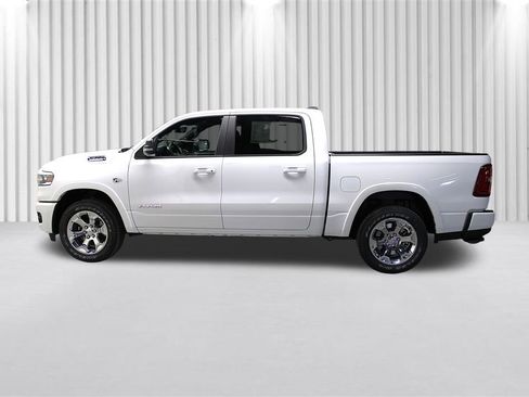 New 2026 RAM 1500 4x4 Crew Cab image 7