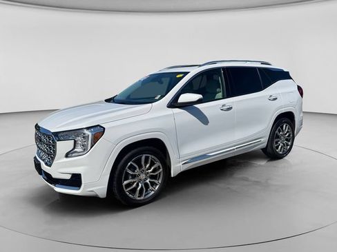 Used 2022 GMC Terrain Denali AWD/4WD image 2