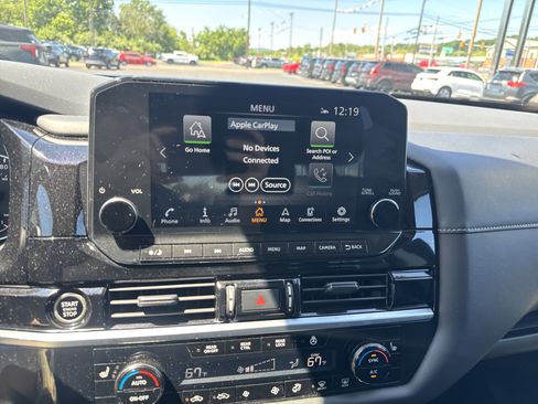 Used 2023 Nissan Pathfinder SL w/ SL Premium Package AWD/4WD image 24