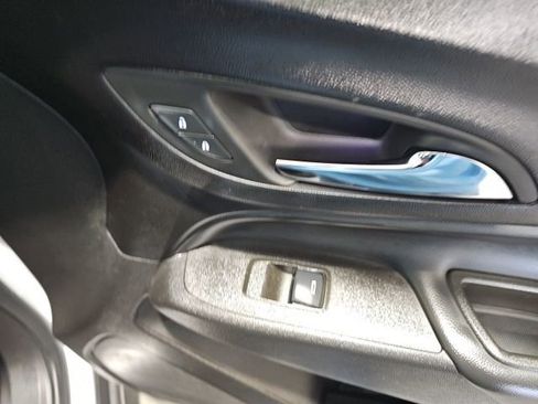 Used 2024 Chevrolet Equinox LT image 25