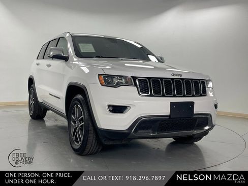 Used 2019 Jeep Grand Cherokee Limited w/ Trailer Tow Group IV image 4