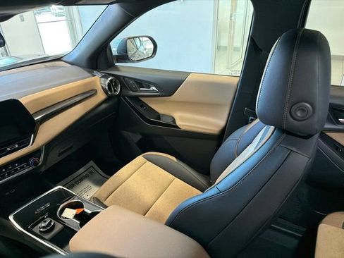 New 2026 Chevrolet Equinox ACTIV AWD/4WD image 21