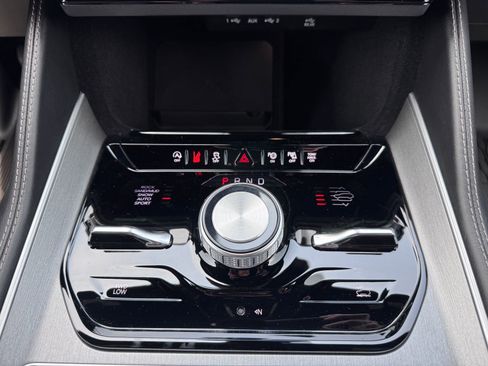 New 2025 Jeep Wagoneer Series II image 19