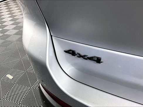 New 2026 Jeep Grand Cherokee L Limited w/ Limited Altitude Package AWD/4WD image 10