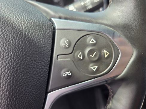 Used 2023 Chevrolet Traverse LT w/ LT Premium Package AWD/4WD image 23