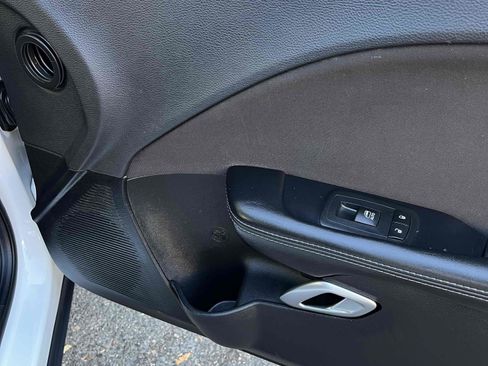 Used 2017 Dodge Challenger R/T RWD image 37