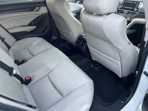 Used 2018 Honda Accord EX image 16