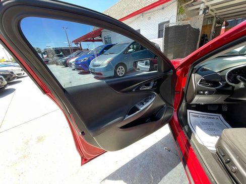 Used 2016 Chevrolet Malibu LT FWD image 5