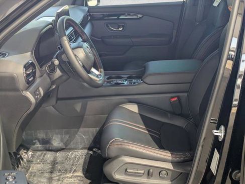 New 2025 Honda Pilot TrailSport image 14