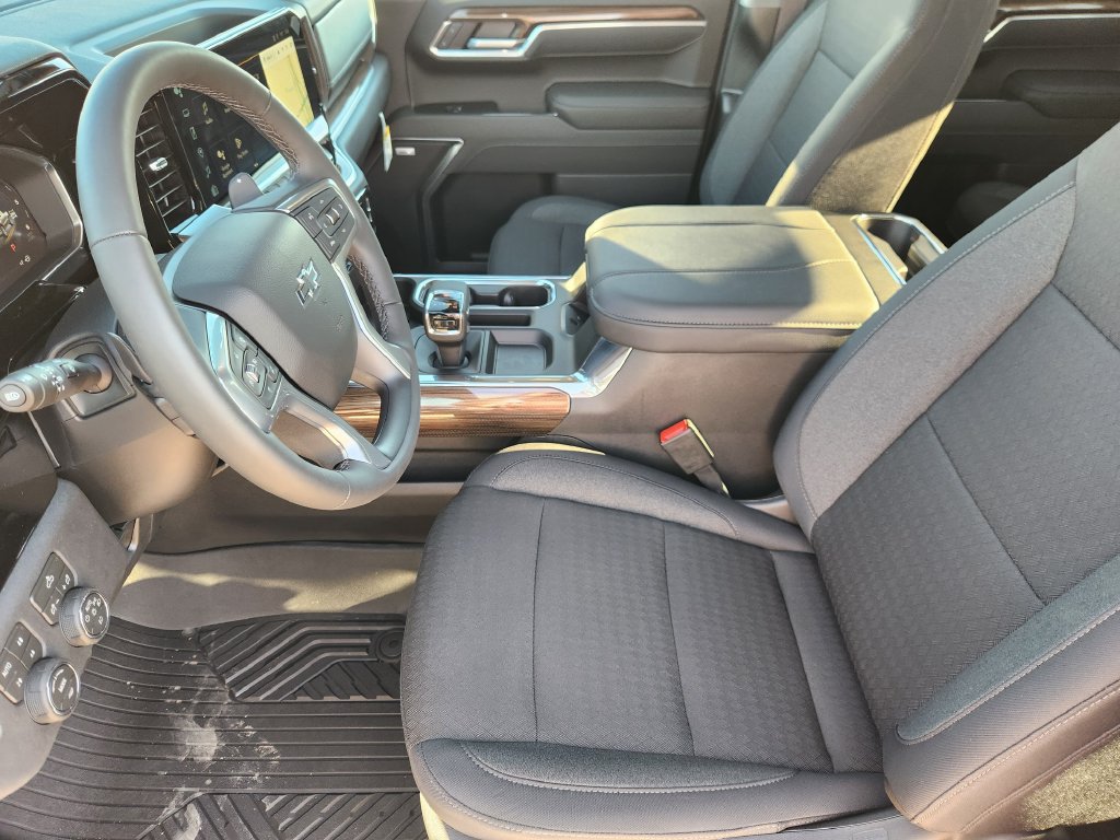 New 2026 Chevrolet Silverado 1500 RST AWD/4WD image 9