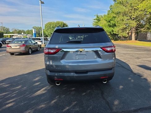 Used 2021 Chevrolet Traverse LT AWD/4WD image 7