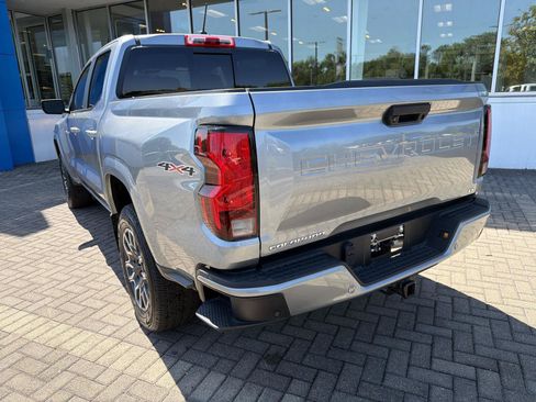 Used 2023 Chevrolet Colorado LT w/ LT Convenience Package II AWD/4WD image 3
