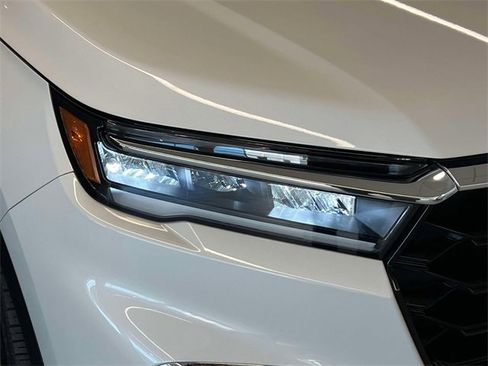 Used 2023 Honda Pilot Elite image 8