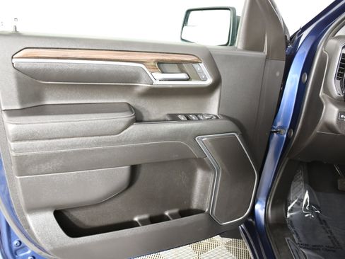 Used 2022 Chevrolet Silverado 1500 LT AWD/4WD image 37