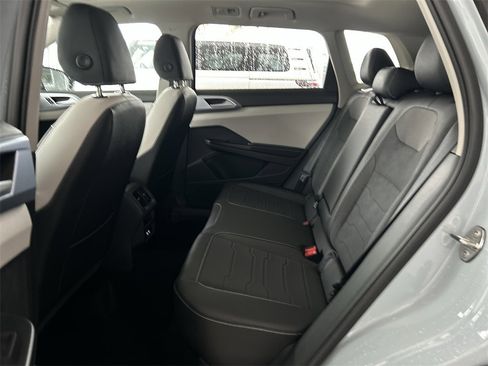 New 2026 Volkswagen Taos SE image 34