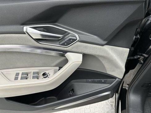 Used 2024 Audi Q8 e-tron Prestige w/ Prestige Package image 13