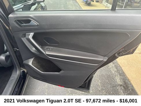Used 2021 Volkswagen Tiguan SE FWD image 11