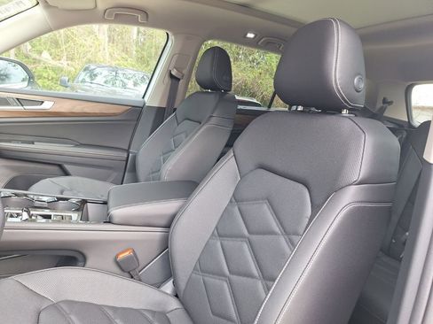 New 2026 Volkswagen Atlas SE image 10