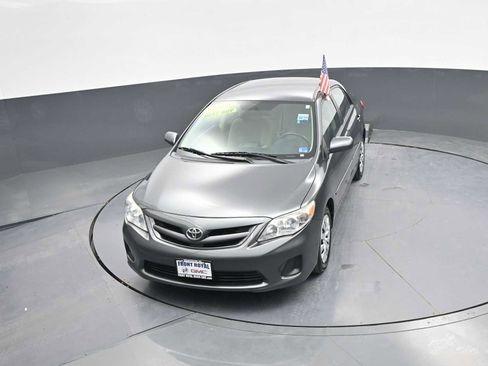 Used 2013 Toyota Corolla LE FWD image 25