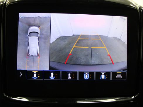 Used 2020 Chevrolet Traverse RS w/ LPO, Floor Liner Package FWD image 34