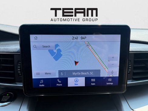 Used 2021 Ford Explorer XLT w/ Equipment Group 202A RWD image 12