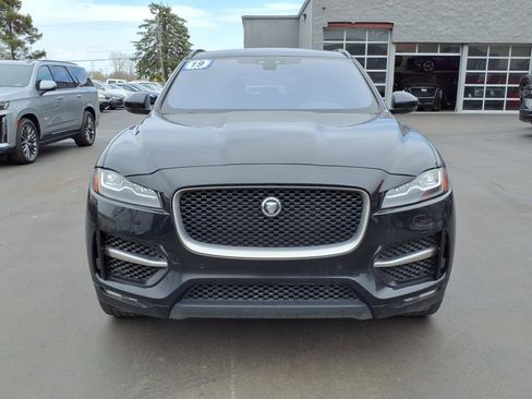 Used 2019 Jaguar F-PACE R-Sport image 8