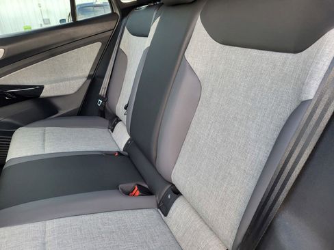 New 2025 Volkswagen ID.4 Pro image 11