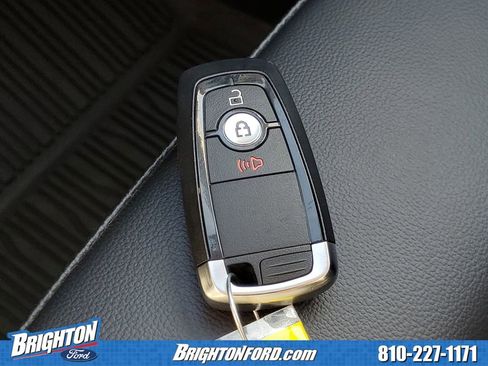 Used 2023 Ford Edge SEL AWD/4WD image 29