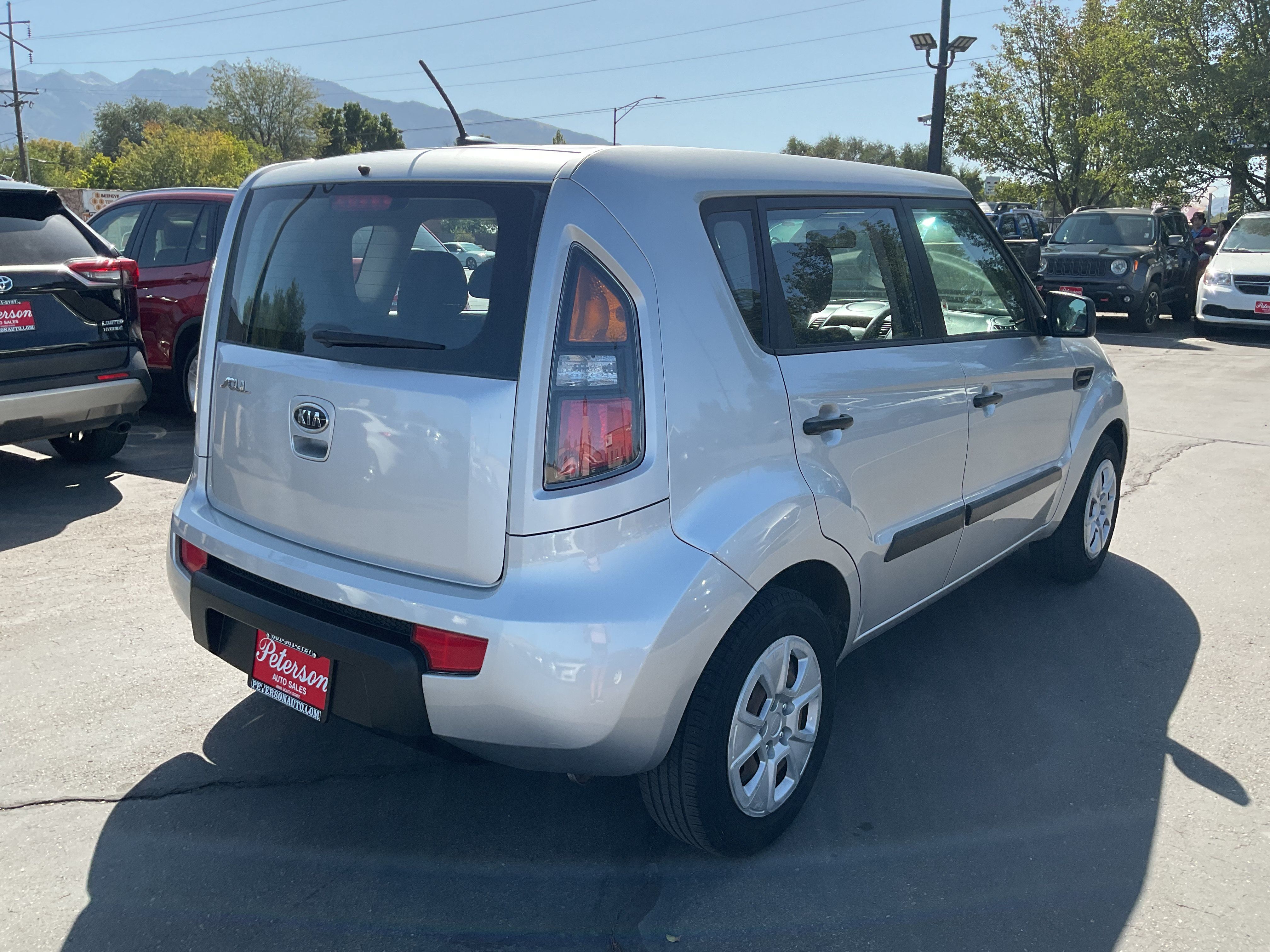 Used 2011 Kia Soul FWD image 6