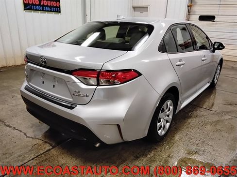 Used 2024 Toyota Corolla Hybrid Sedan image 3