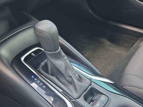 Used 2020 Toyota Corolla LE FWD image 18