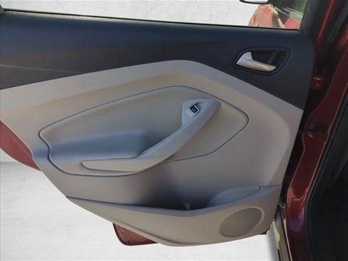 Used 2019 Ford Escape SEL AWD/4WD image 9