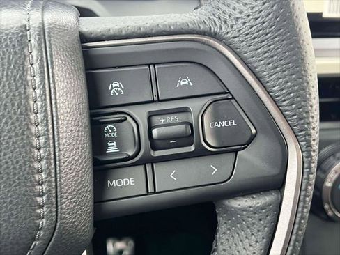 Used 2025 Toyota Tacoma TRD Sport image 21