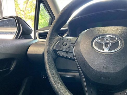 Used 2024 Toyota Corolla LE FWD image 8