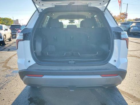 New 2026 Chevrolet Equinox LT w/ LPO, Floor Liner Package image 24