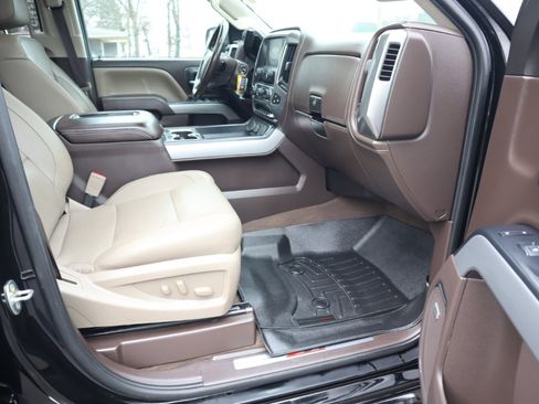 Used 2018 Chevrolet Silverado 2500 LTZ w/ Duramax Plus Package image 17