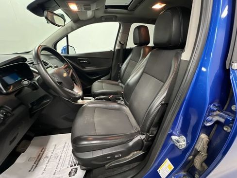 Certified 2015 Chevrolet Trax LT w/ LT Sun and Sound Package AWD/4WD image 19